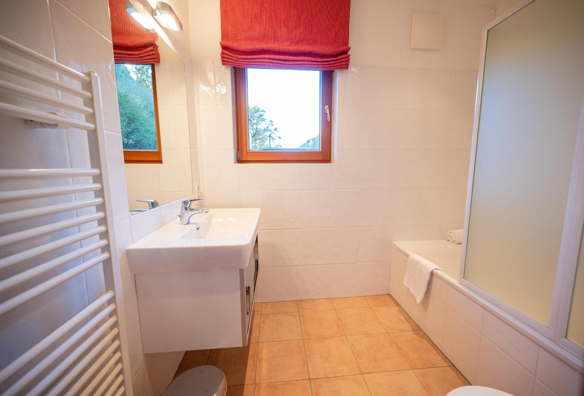 Finest Lakeside Villa Zell Am See By All In One Apartments Erlberg 外观 照片